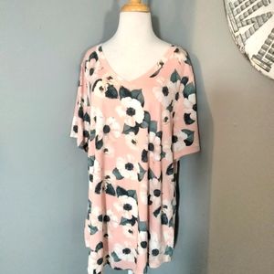 Women's LuLaRoe Iris Top Size XL NWT